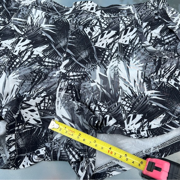 Athleta Womens Palm Stellar Running Shorts Black 3" Size XS Activewear Workout - Picture 6 of 8